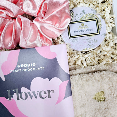 Love Flower Gift Box
