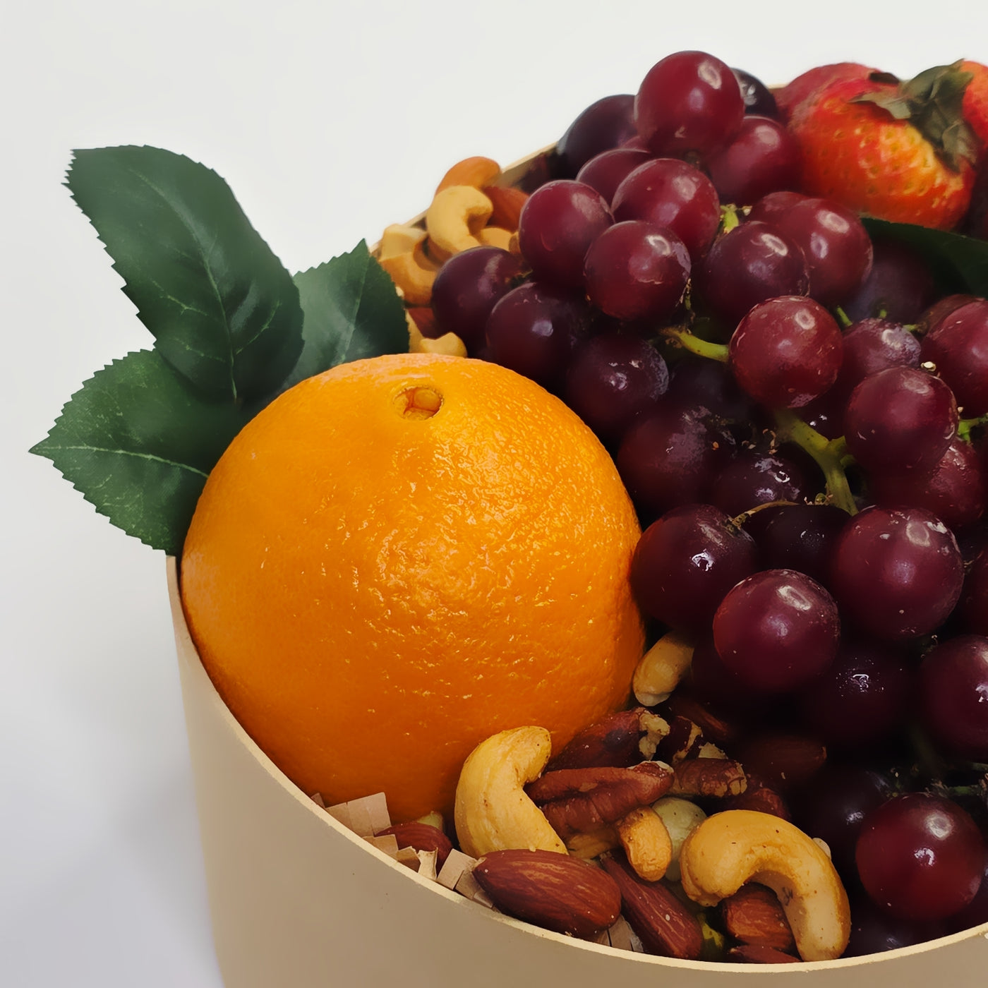 🍊 Harvest Medley – Fruit & Nut Basket