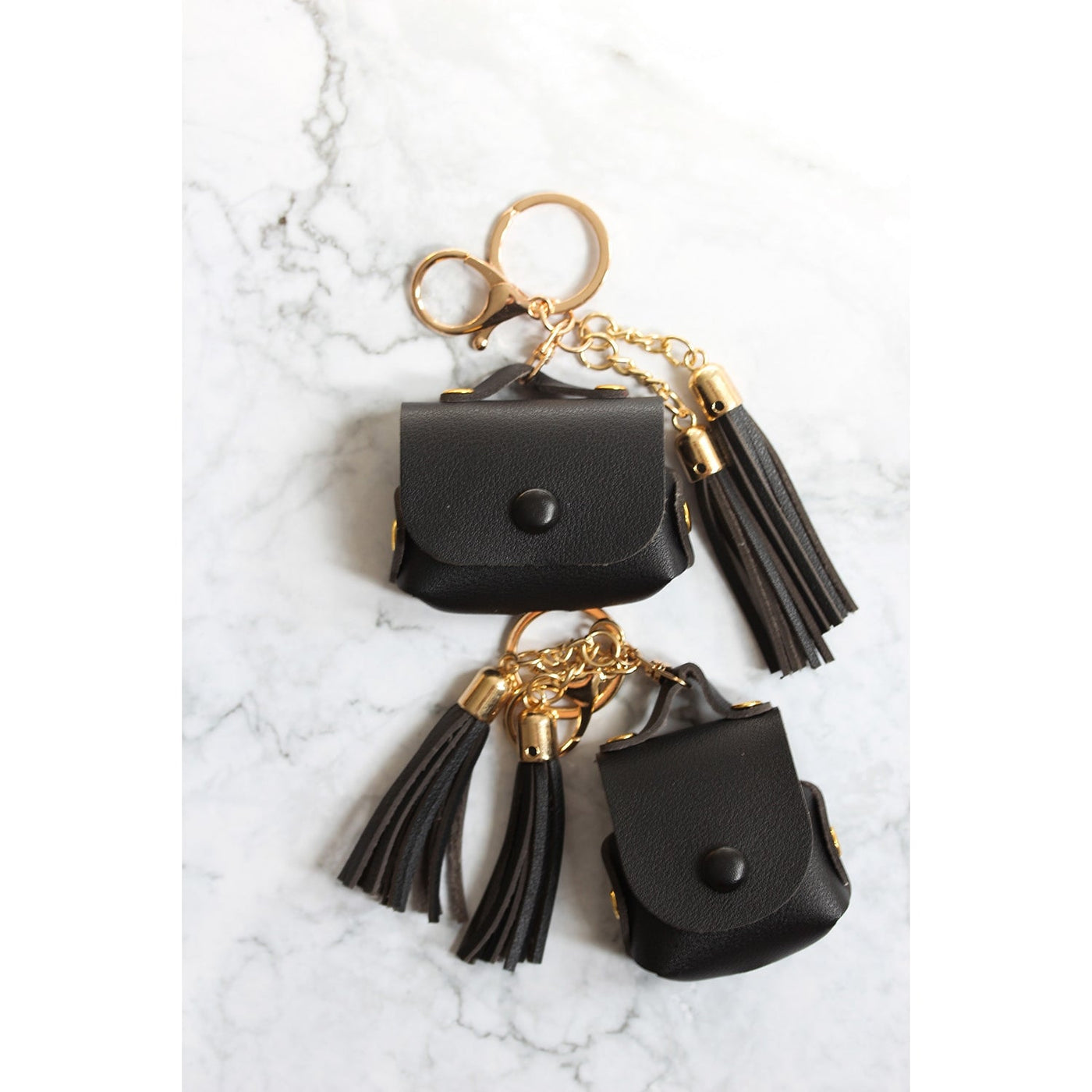 Vegan Black Leather Airpods Case By ESSELLE